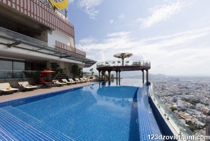 5 star hotels in nha trang vietnam Regalia Gold Hotel pool