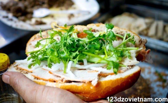 Banh-Mi-Bay-Ho.jpg