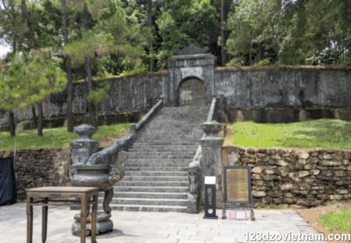 The actual burial ground of King Minh Mang
