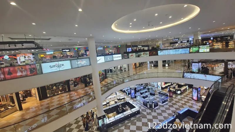 Visit shopping at Vincom malls 