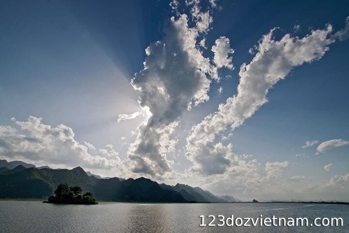 View of Yen Quang Lake