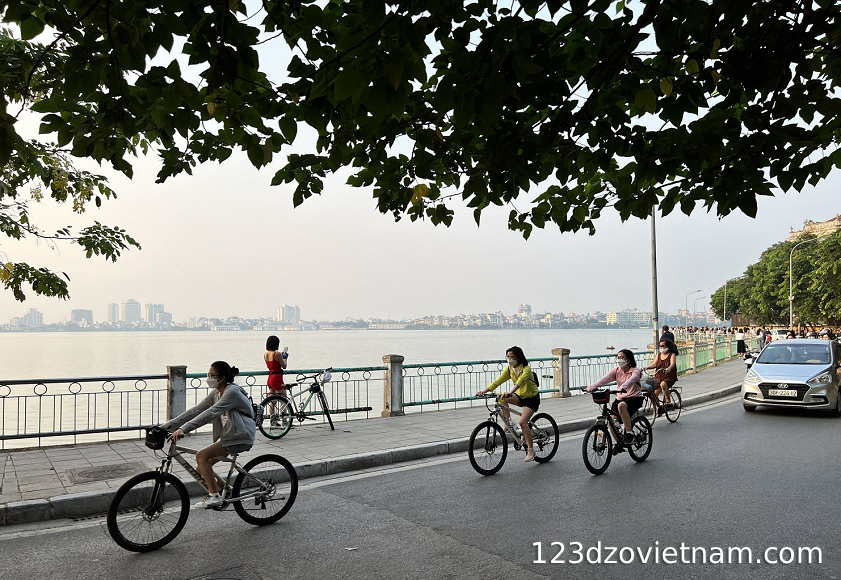 Hanoi tourism in late summer and early autumn