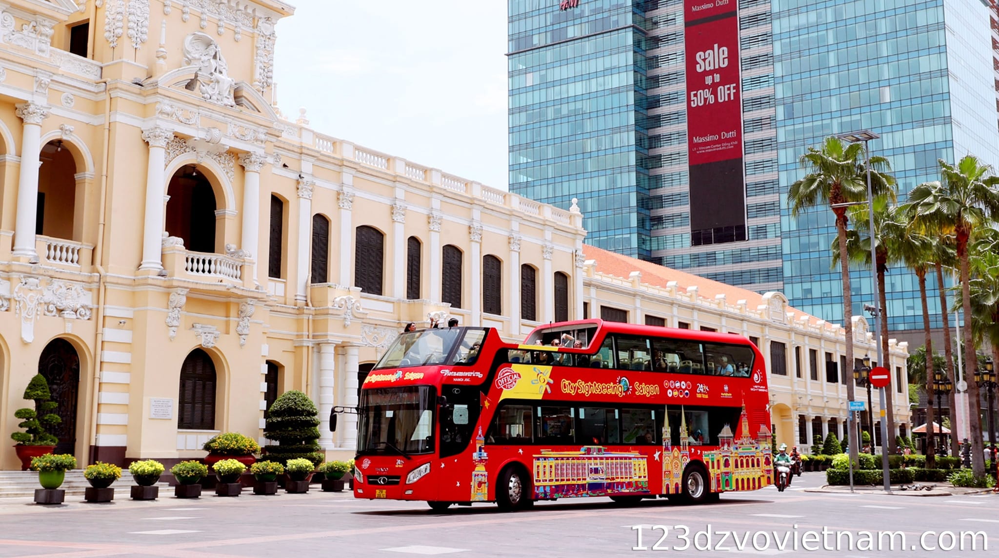 Advice on booking buses for first-time tourists to Vietnam