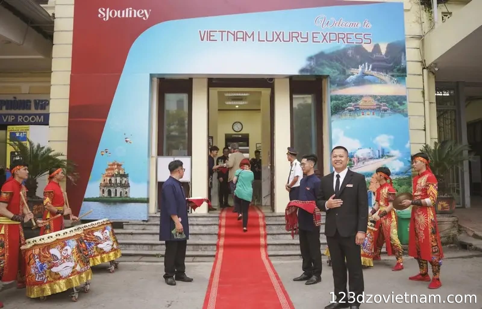 The difference between the luxury SJourney train and the VIP train in Vietnam