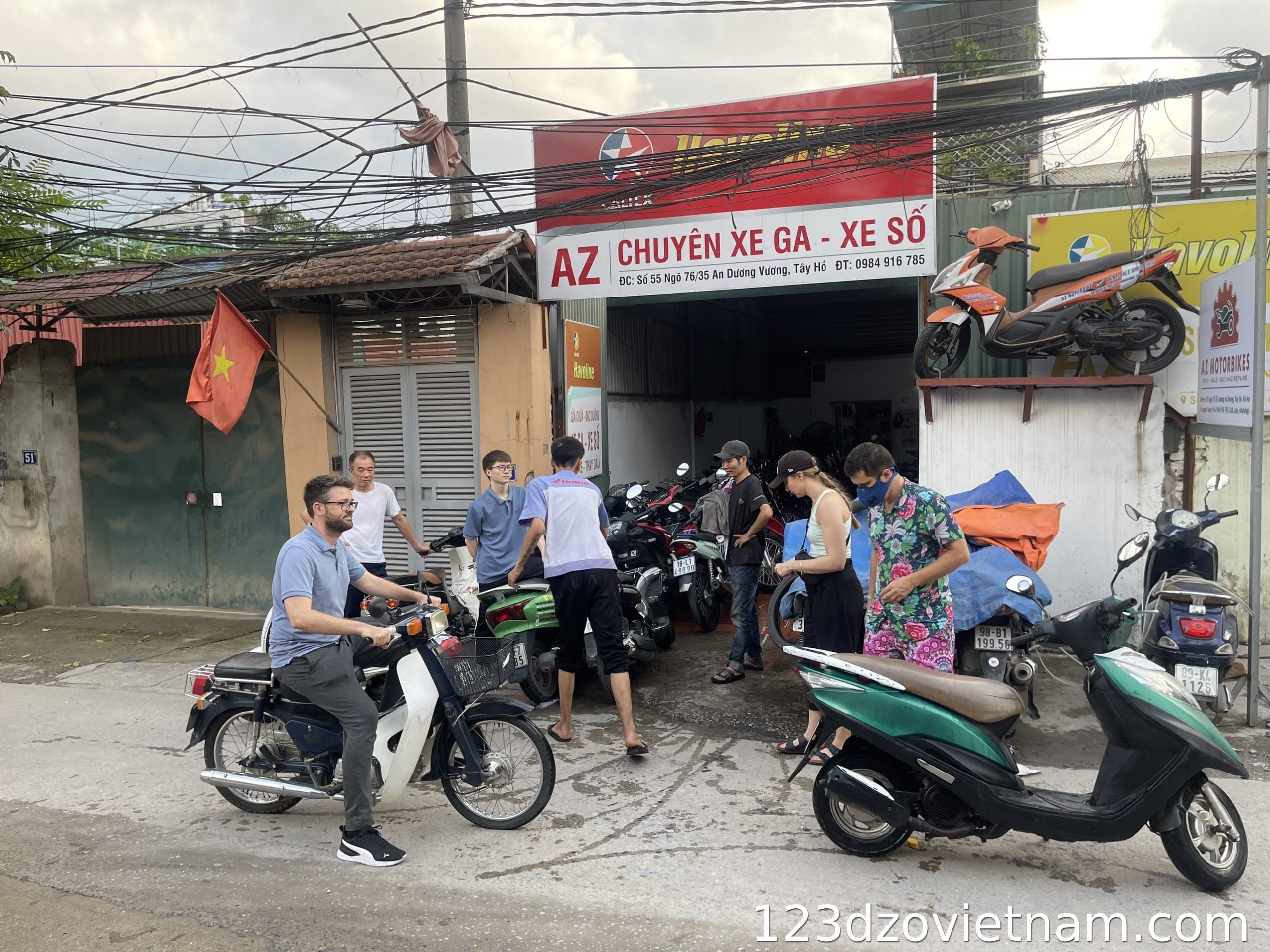 AZ Motorbikes | 41 Ngo Huyen Street, Hoan Kiem District