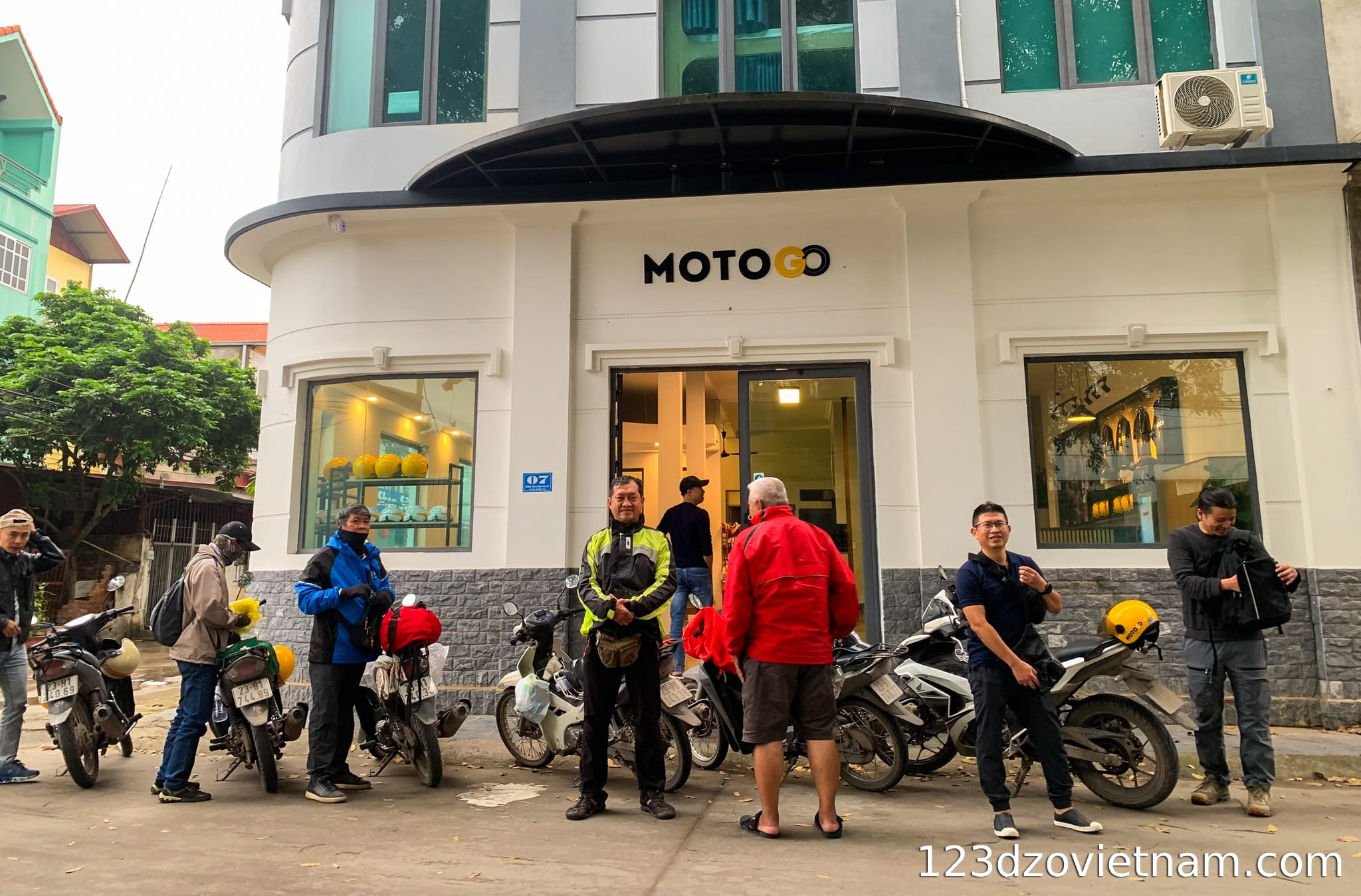 Tips and notes when renting a motorbike in Hanoi