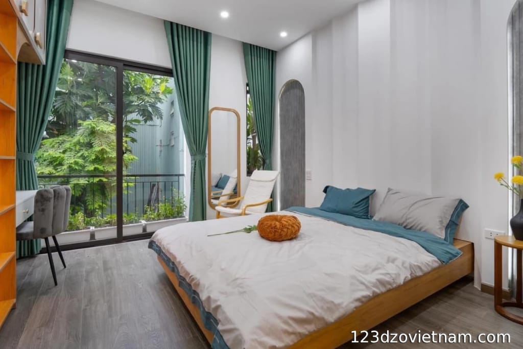 Gao House Homestay (~1.5 km)