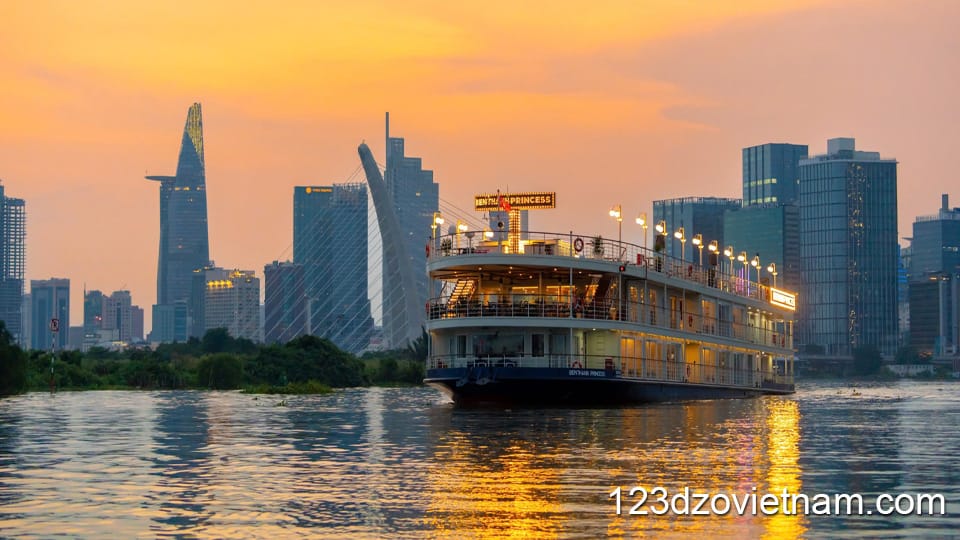 Cruise on the Saigon River