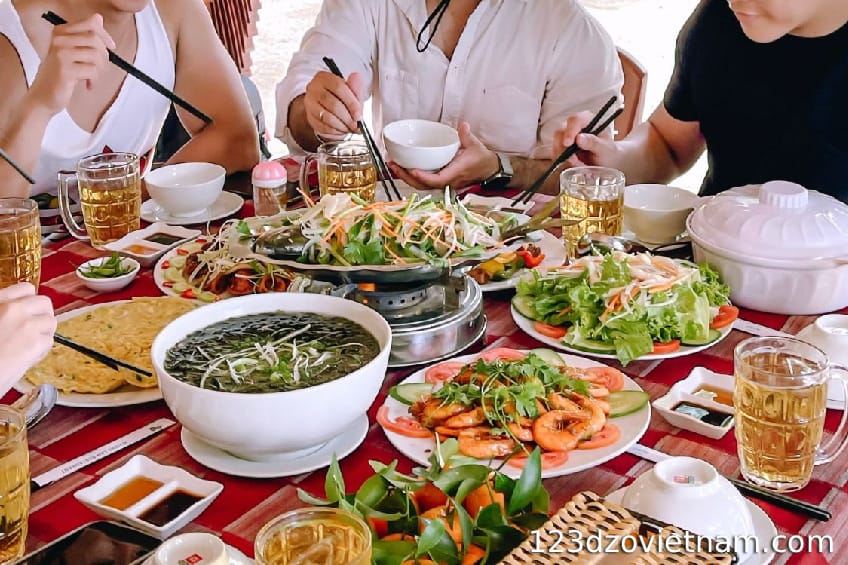 What to eat when visiting Monkey Island in Nha Trang?