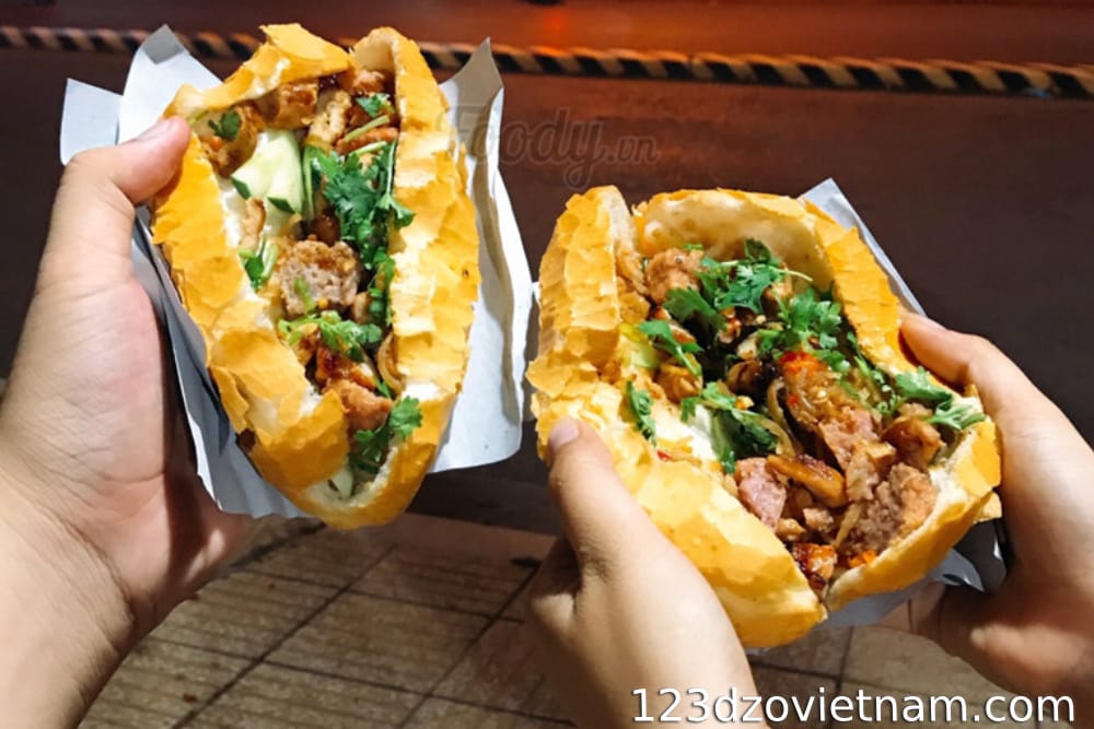 Late-night bread on Nguyen Trai Street