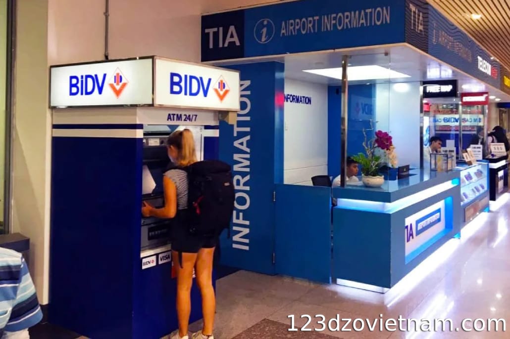 Things you need to know before withdrawing money at ATMs in Vietnam
