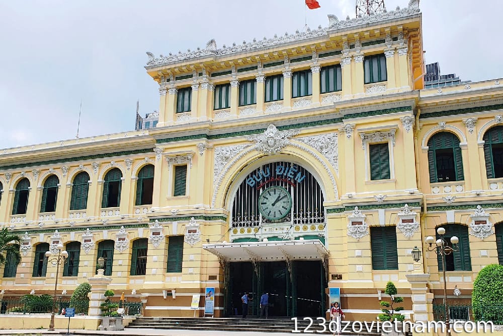 Note when exploring Ho Chi Minh City at night 