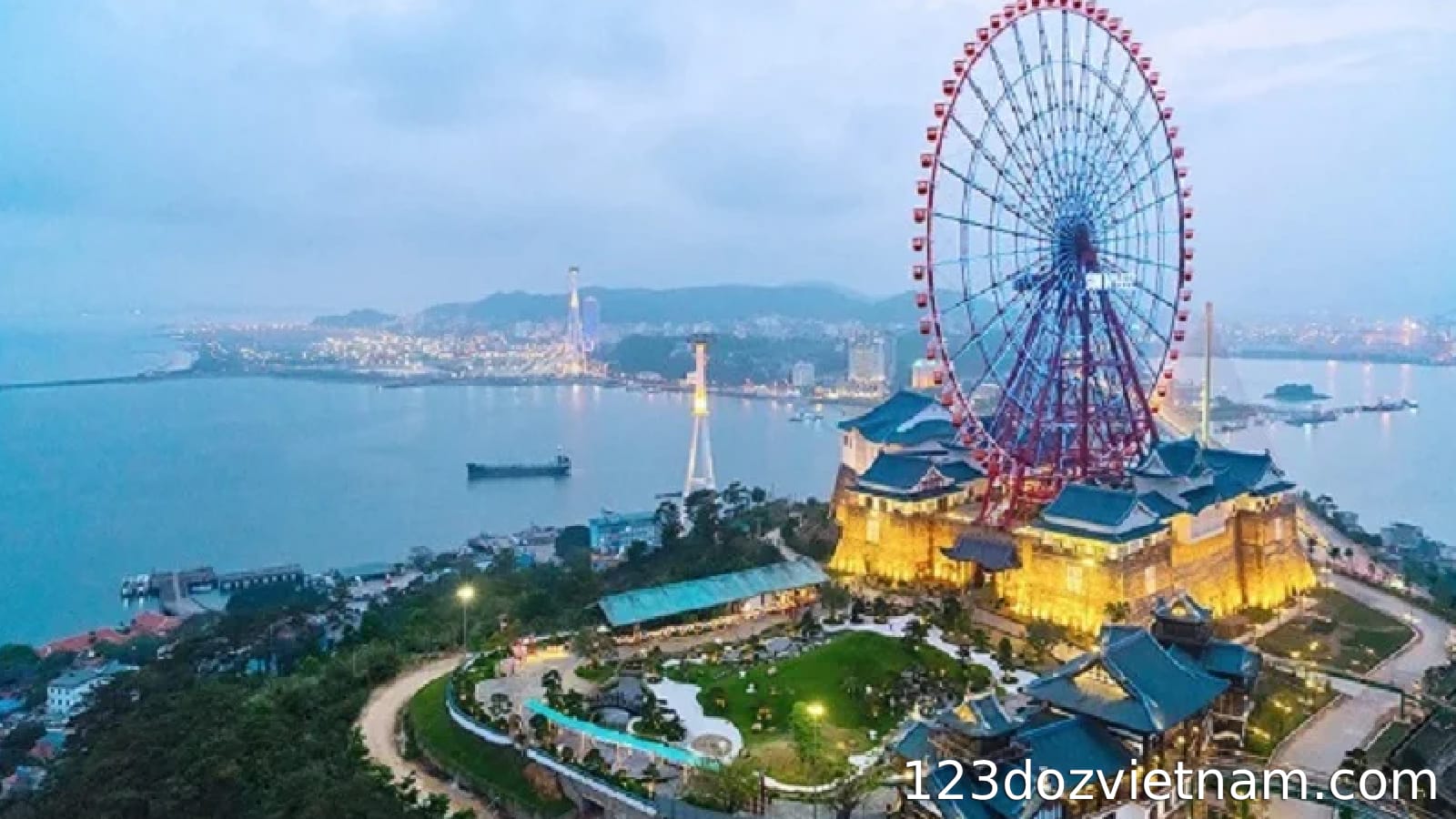 How many days in Halong Bay 7 wonders of the world?