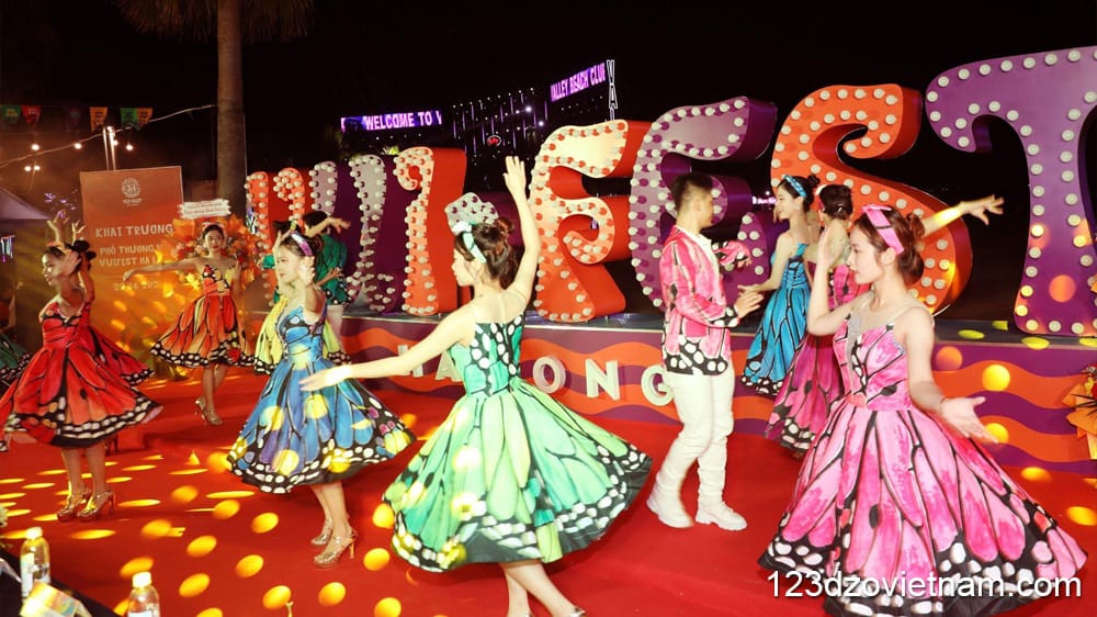 Immerse in the night market vibe & take Instagram-worthy photos
