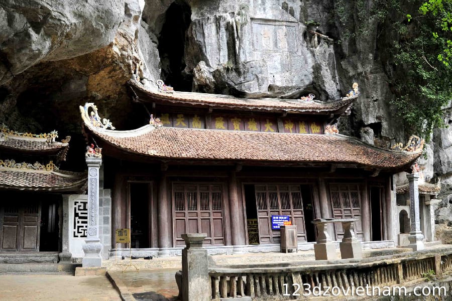 Tam Coc - Bich Dong Pagoda