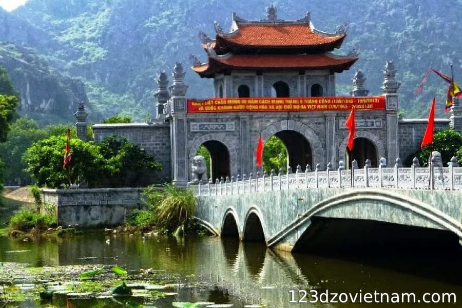 Tam Coc - Trang An - Hoa Lu Ancient Capital
