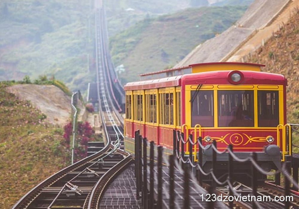 The Muong Hoa train embarkss on a journey to conquer fansipan