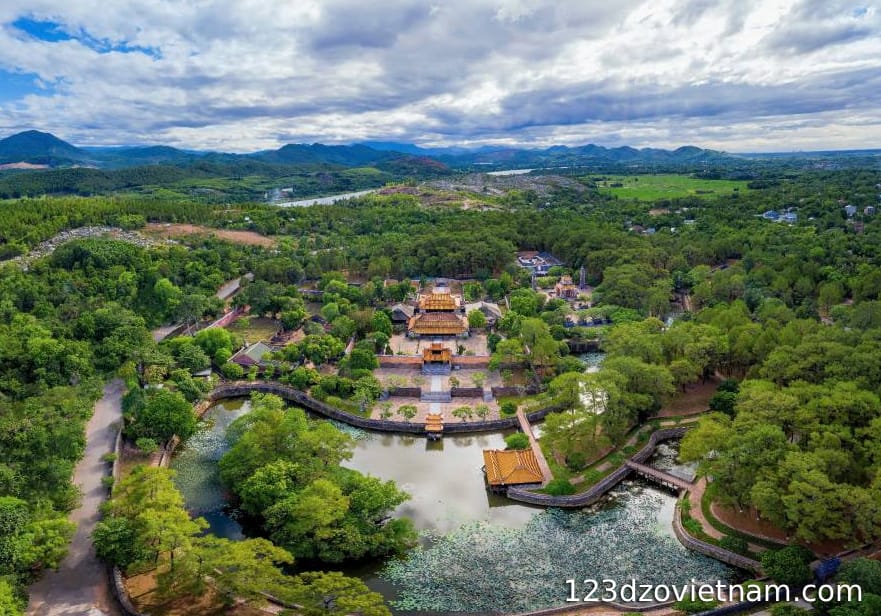 Tips for a complete visit to Tu Duc Mausoleum