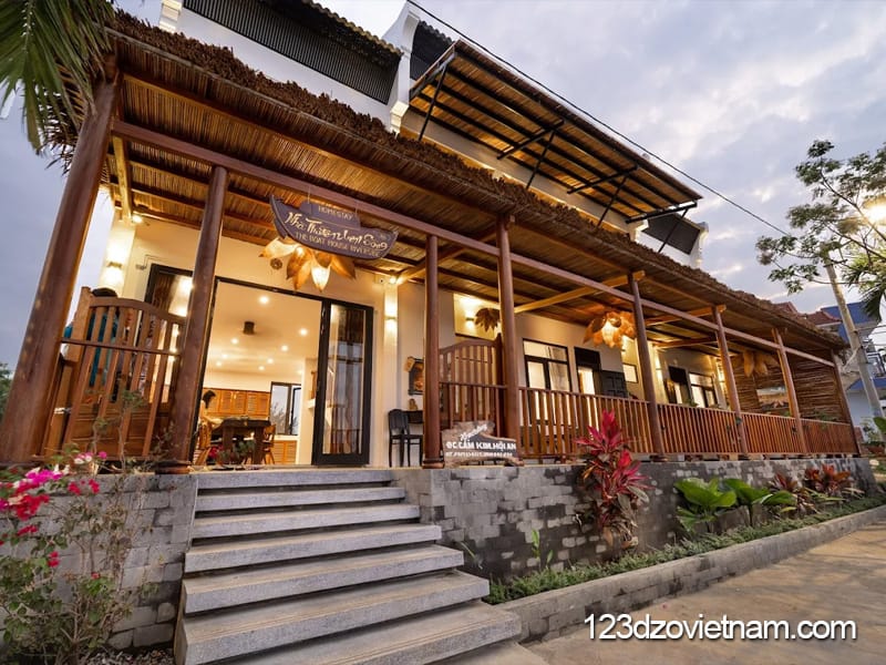 The Boat House Riverside Homestay