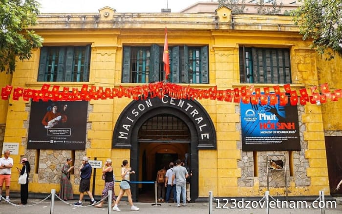 Visit Hoa Lo Prison