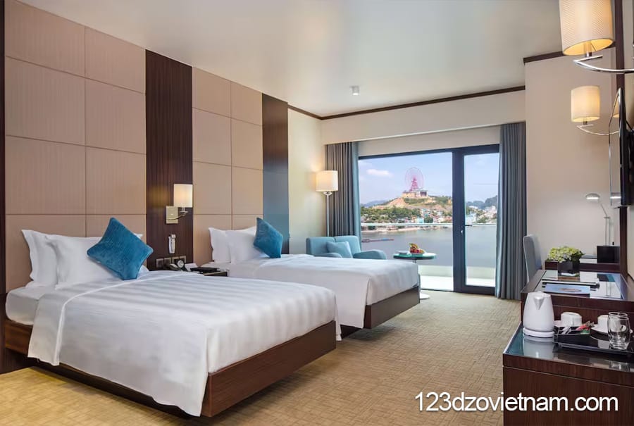 Wyndham Legend Halong decor inside