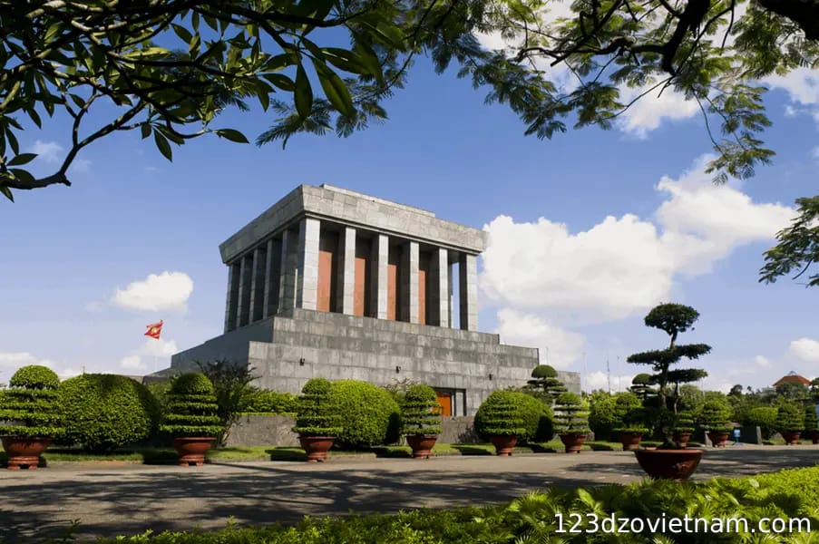 Introduction to the Ho Chi Minh Mausoleum