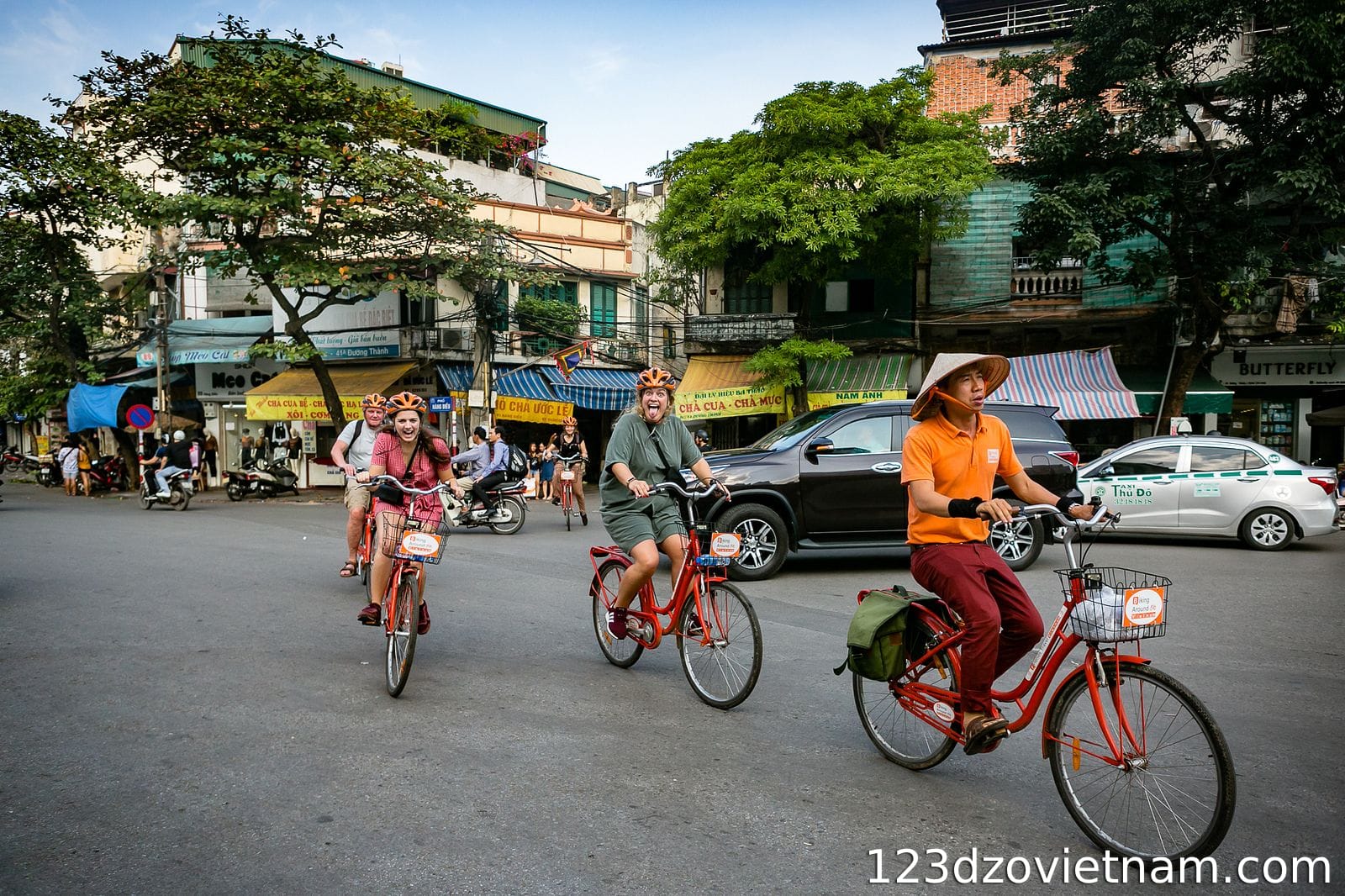 Explore Hanoi with Trung Kien Bikes