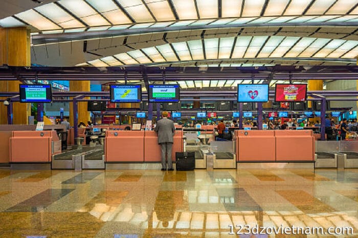 being-blocked-at-the-airport-due-to-not-having-a-return-ticket-to-vietnam