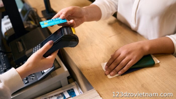 when-should-i-prioritize-using-a-card-and-electronic-payment