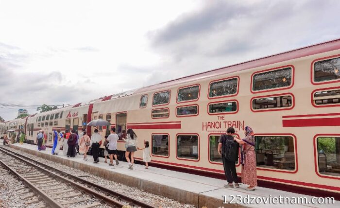 why-did-i-choose-the-hanoi-five-gate-train (1)