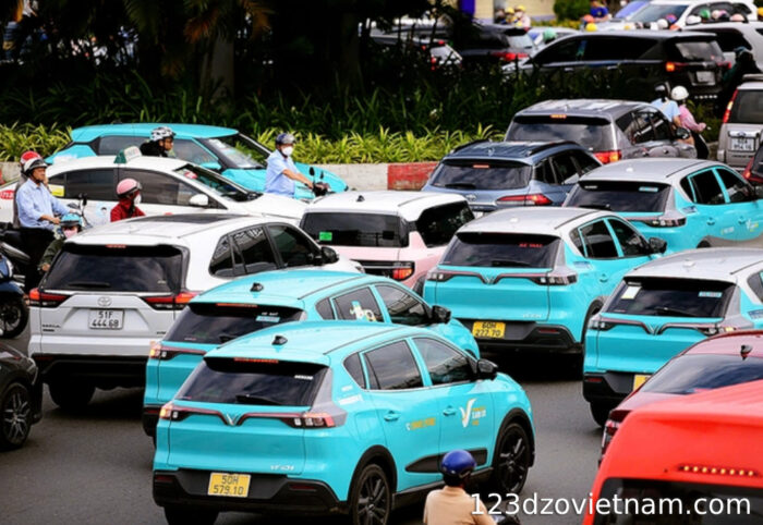xanh-sm-modern-electric-taxi-service-from-vinfast