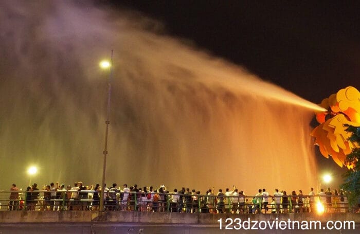 the moment the dragon sprayed water over the crowd