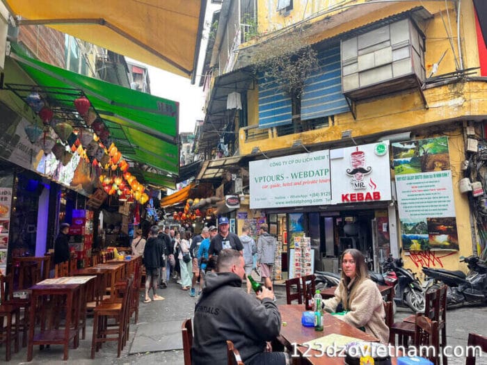Enjoy the street cafes in Vietnam for budget and good food